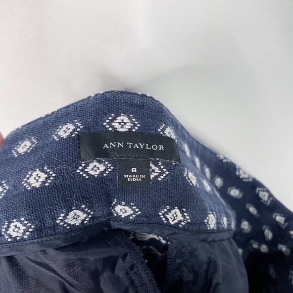 Ann Taylor Size 8 Navy Blue Cream Embroidered Cotton Shorts Flat Front Casual - Picture 6 of 8